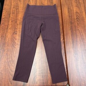 Athleta Women’s High Rise Capri Leggings Deep Purple    Size Small